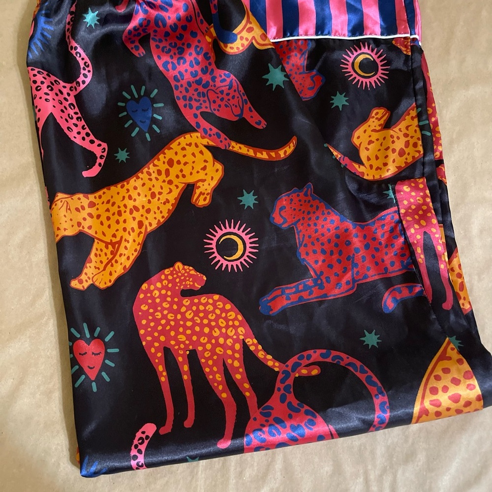 Silky Black Leopard-Print Wide Leg Pajama Pants - Picture 3 of 9